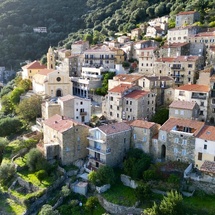 Corse d'automne – Quand la lumière dorée enveloppe mer et maquis Corse d'automne – Quand la lumière dorée enveloppe mer et maquis