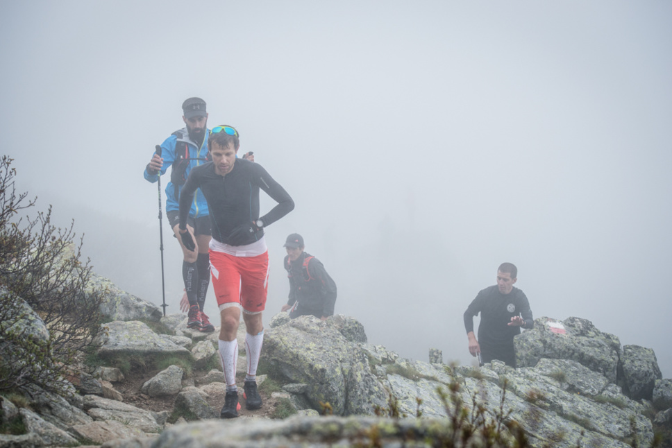 Vidéo du record du GR 20 battu par François d'Haene